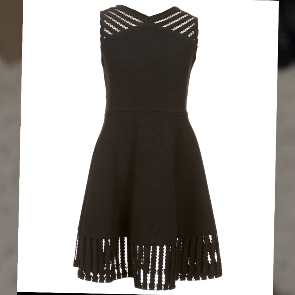 Girl’s Zunie fit and flare dress. 12